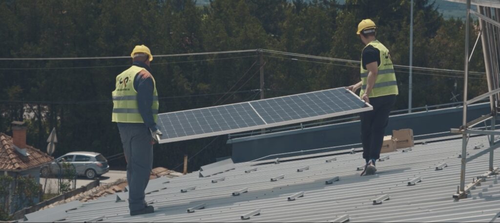 montaza solarnih panela za firme